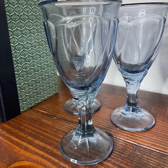 Noritake Sweet Swirl Blue Glasses Set of 3 - 8 oz - 6 3/4” Tall - Picture 4 of 5